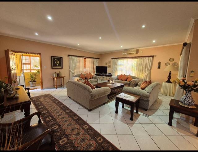 3 BEDROOM TOWNHOUSE FOR SALE IN UVONGO